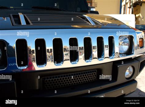 Hummer front chrome grill Stock Photo - Alamy