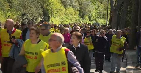 A Todi Manifestazione Per Dire No All Inceneritore E In Difesa Dell