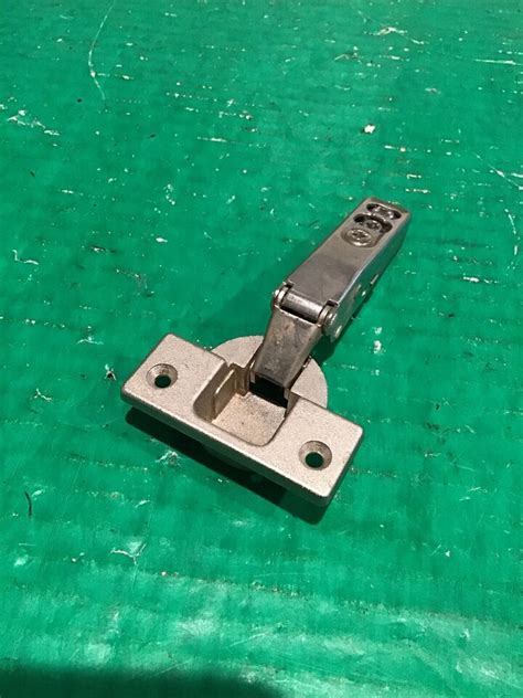 1 Old Style GRASS 1006 Cabinet Hinge W No Mounting Base Plate Self