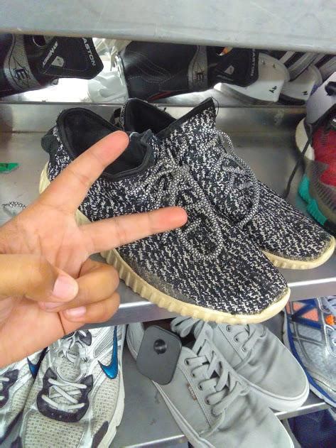 Found some fake Yeezys the other day... : r/crappyoffbrands