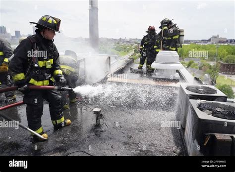 St Louis United States 21st Apr 2023 A St Louis Firefighter