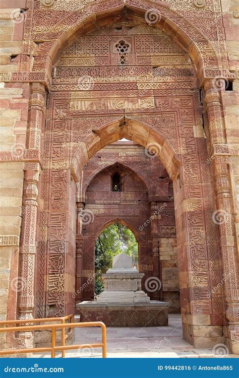 Tomb of Iltutmish, Delhi, India Stock Photo - Image of place, history ...