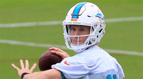 Ryan Tannehill injury: Dolphins QB may need season-ending surgery ...