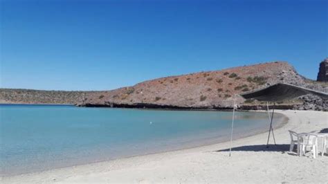 Playa El Tesoro Permite El Acceso A Visitantes Tras A Os De