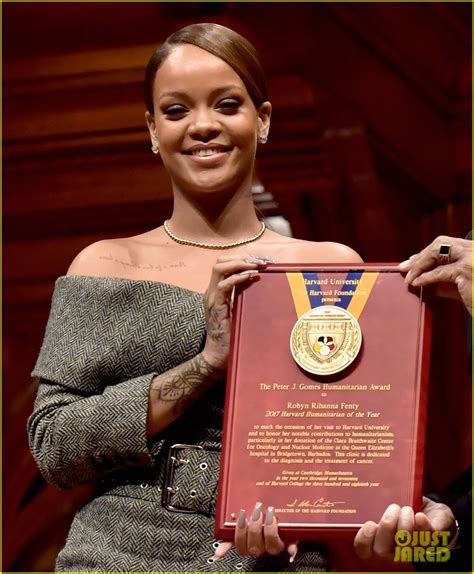 Rihanna Gives Touching Speech At Harvard To Accept Humanitarian Of The Year Award Video Photo