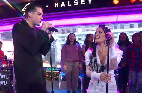 Halsey Performs On GMA With G Eazy Sports A Cast After Injuring Her