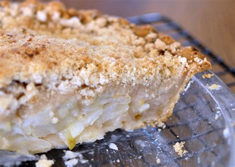 Pear Ginger Pie With Crumb Topping Cook This Again Mom