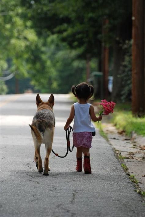 Top 10 heartwarming photos of children with their pets – Artofit