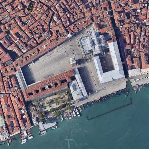 Basilica San Marco in Venice, Italy (Google Maps)