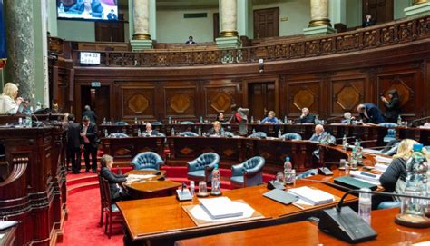 El Oficialismo En El Senado Aprueba Nueva Ley De Medios Y El Frente