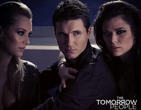 The Tomorrow People Robbie Amell Peyton List Robbie