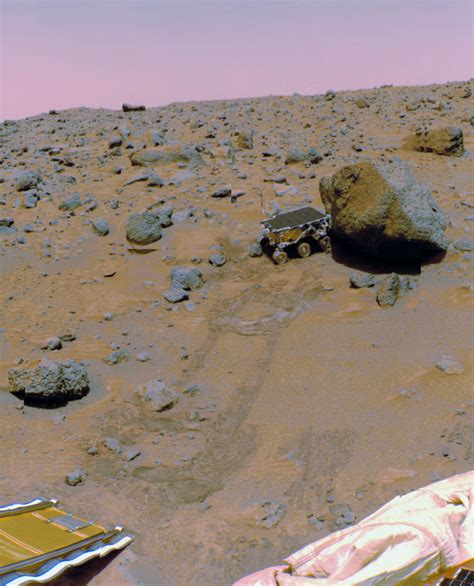 Pathfinder Photographed The Martian Surface And The Sojourner Rover