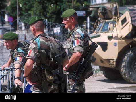 L Intervention De L OTAN Au Kosovo En Juillet 2000 Le Poste De