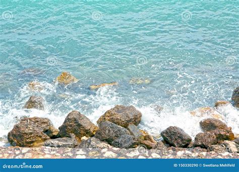 Costa De Mar Do Fundo Ondas Espuma Branca Foto De Stock Imagem De