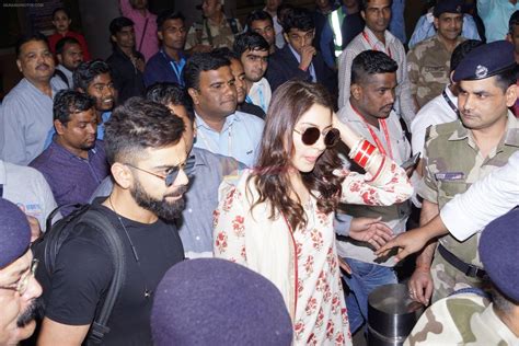 Anushka Sharma And Virat Kohli Spotted At Airport On 22nd Dec 2017