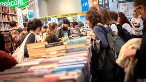 Les Livres Ne Pas Manquer En Juin Ce Sera Un Mois Plein De Cas