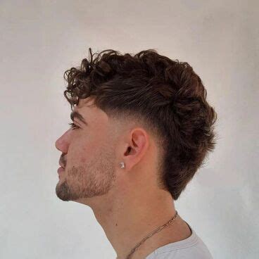 Taglio Mullet Uomo 2024 10 Stili Attraenti Acconciature Matrimonio