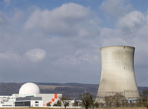 Une Initiative Populaire Pour Relancer Le Nucléaire En Suisse