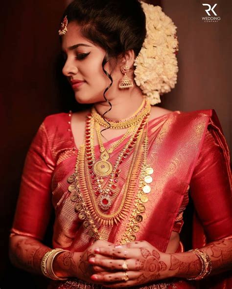 Pin By Jenni Jesu On South Indian Bridal Style Indian Bride Hairstyle