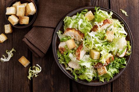 Comparamos la ensalada César de Mercadona Lidl Día y Carrefour