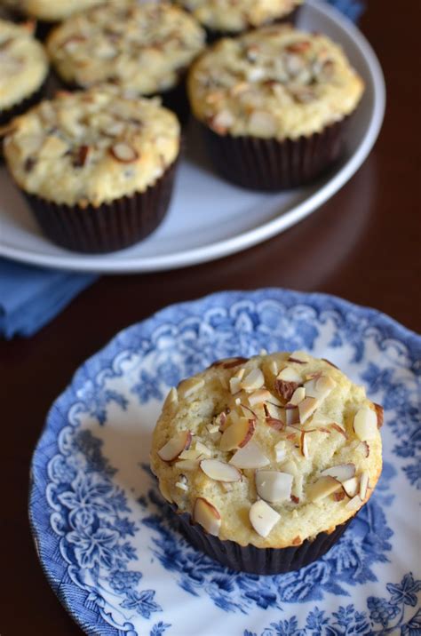 Playing with Flour: Chocolate chip-almond muffins