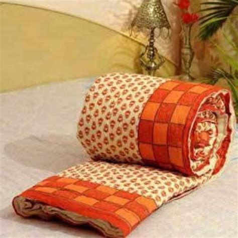 White Contrast Quilt At Best Price In Jaipur By New Manish Textile Id