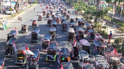 Foto Karnaval Becak Hias Makassar Tribun Timur