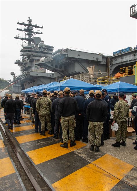 Dvids Images Uss Ronald Reagan Cvn Sailors Conduct Steel Beach