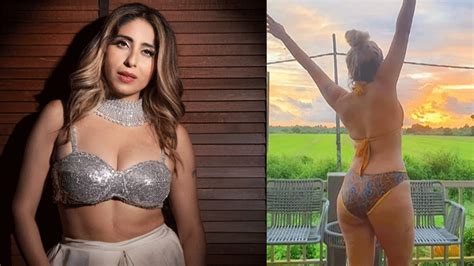 Singer Bigg Boss Ott Fame Neha Bhasin Shares Titillating Look In