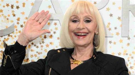 Morta Raffaella Carrà la signora della Tv Iapino è andata in un