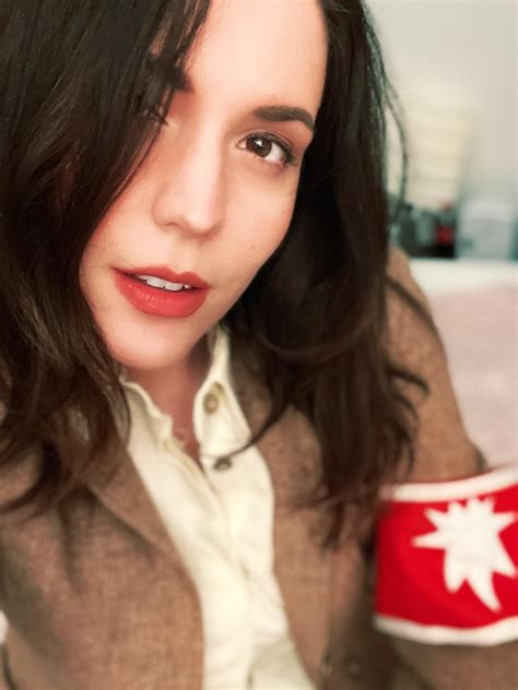 Pieck's English voice actress, Amber Lee Connors : r/ShingekiNoKyojin