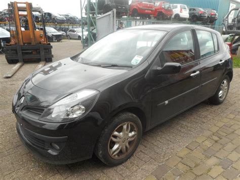 Renault Clio Iii 14 16v Unfallauto 2006 Schwarz