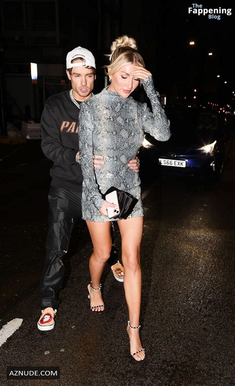 Kate Cassidy Sexy Seen With Liam Payne Flaunting Her Hot Legs At The