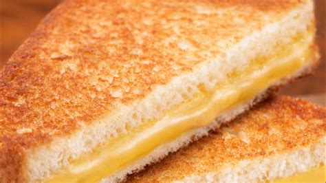 How To Make Easy Grilled Cheese Sandwich Youtube