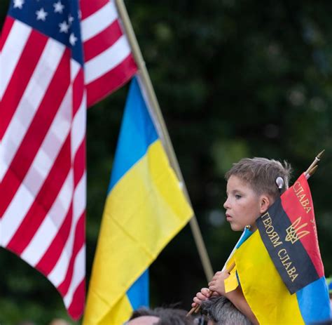 USA sagen Ukraine weitere Militärhilfen zu WELT