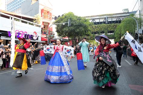 Surabaya Cross Culture International Folk Art Festival Satukan