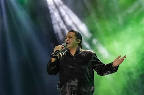 Lirik Lagu Ambyar Milik Didi Kempot Lengkap Dengan Terjemahan