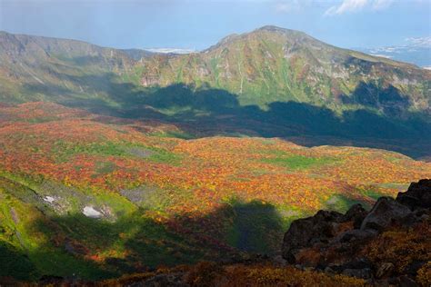 鳥海山ー紅葉と冠雪の季節ー Iwahiges Diary