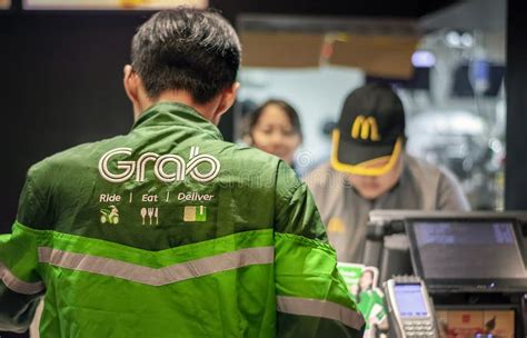 Fast Food Hours: When to Grab the Perfect Burger at McDonald's - Hunter Games Magazine