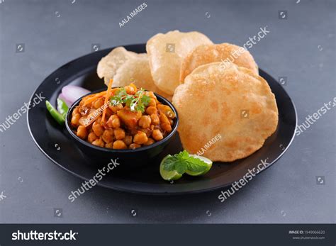 Indian Breakfast Poori Chickpea Chana Masala Stock Photo 1949066620 ...