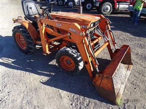 Kubota B7200 4wd Tractor Loader Hst Mod 1630 Loader Assembly 3