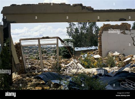 KIBUNGO RWANDA DESTRUCTION AFTER THE GENOCIDE 1994 Stock Photo - Alamy