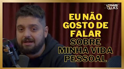 Monark prefere falar de política do que da vida pessoal YouTube