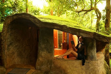 Unique Cave Stay In Wayanad Bunkout