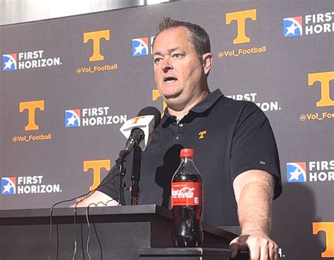 Video Tennessee Football Coach Josh Heupel Select Players Meet With