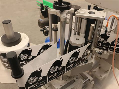 Full Automatic Round Bottle Labelling Machine For Sticker Label LiDLi