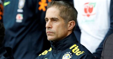 Sylvinho é anunciado por Rogério Caboclo como novo técnico da seleção