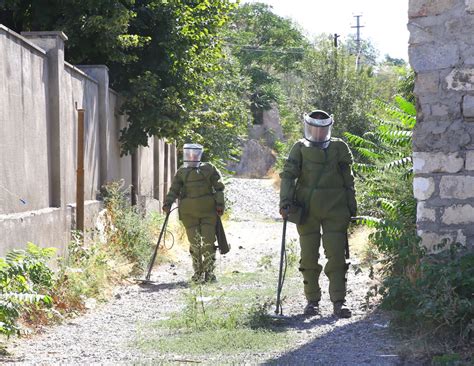 Combates entre Azerbaiyán y Armenia dejan más de 150 muertos