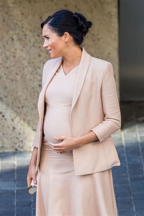 Pregnant Meghan Markle Leaves National Theatre In London 01302019