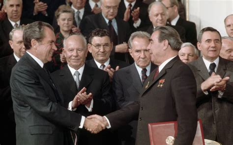 Le Strette Di Mano Che Hanno Fatto Storia Da Stalin E Truman A Biden E